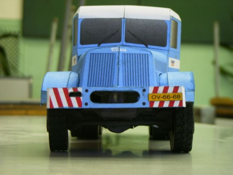 Tatra 141 - modra (Plná velikost v novém okně) Tatra 141 - modra