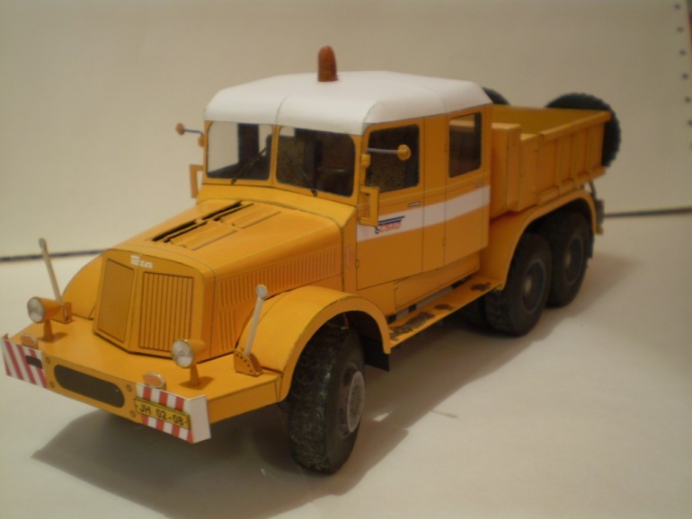 Tatra 141 (Plná velikost v novém okně) Tatra 141