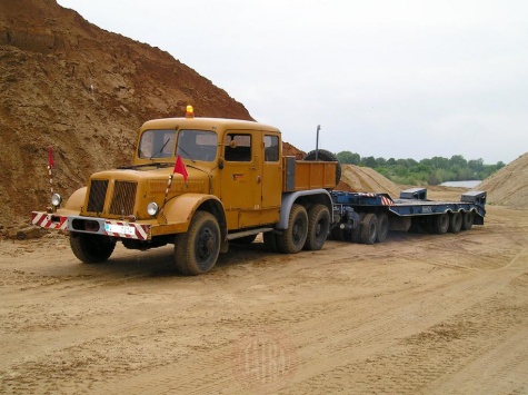 TATRA 141 ŽLUTÁ TATRA 141 ŽLUTÁ