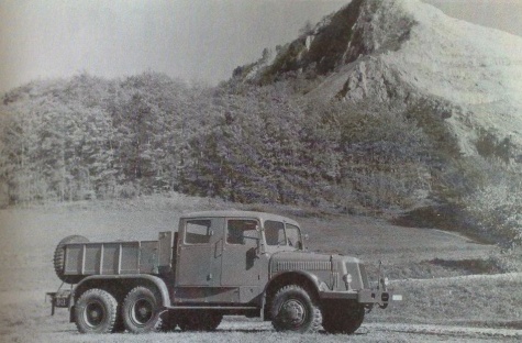 TATRA 141 ŽLUTÁ TATRA 141 ŽLUTÁ