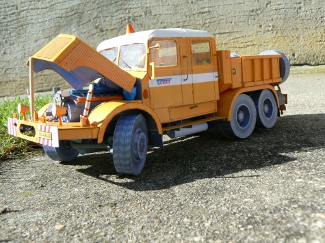 TATRA 141 ®LUTÁ TATRA 141 ®LUTÁ