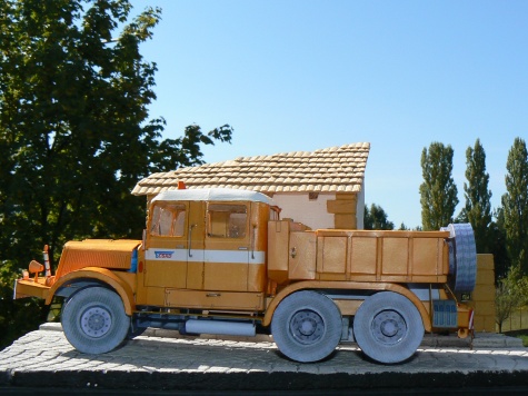 TATRA 141 ®LUTÁ TATRA 141 ®LUTÁ