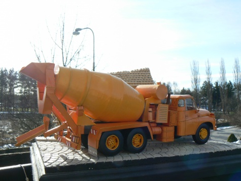 TATRA 148 AUTODOM�CH�VA�