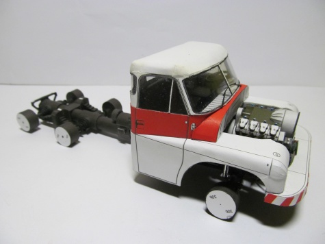 Tatra 148 benzina