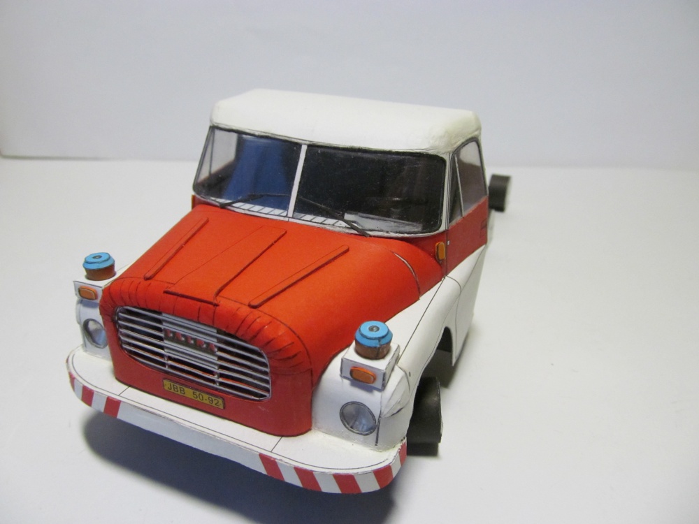Tatra 148 benzina (Plná velikost v novém okně) Tatra 148 benzina