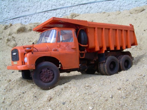 Tatra 148 S1