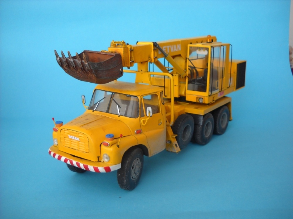 Tatra 148 UDS 110 (Plná velikost v novém okně) Tatra 148 UDS 110