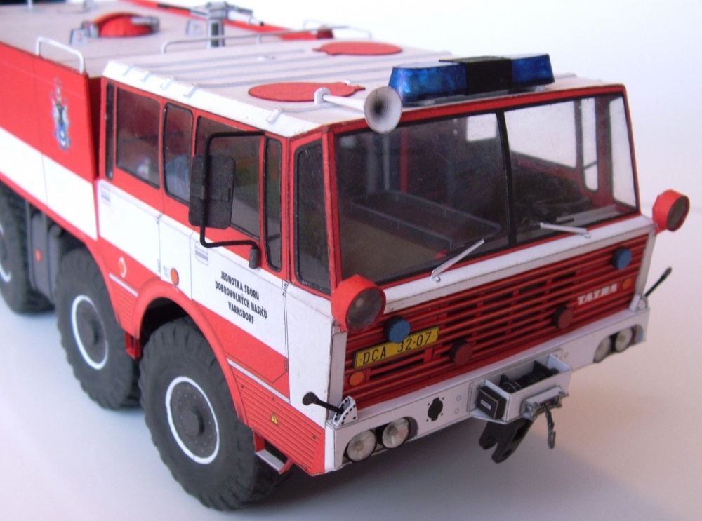 Tatra 813 8x8 CAS 32 (Plná velikost v novém okně) Tatra 813 8x8 CAS 32