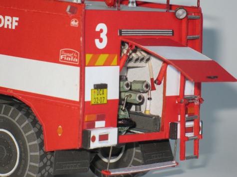 TATRA 813 8X8 CAS 32/LUCAS