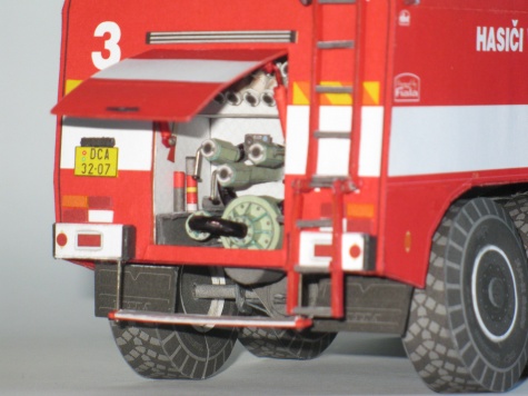 TATRA 813 8X8 CAS 32/LUCAS