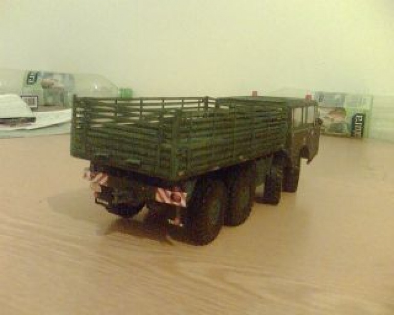 Tatra 813 8x8 Kolos (Plná velikost v novém okně) Tatra 813 8x8 Kolos