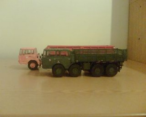 Tatra 813 8x8 Kolos Tatra 813 8x8 Kolos
