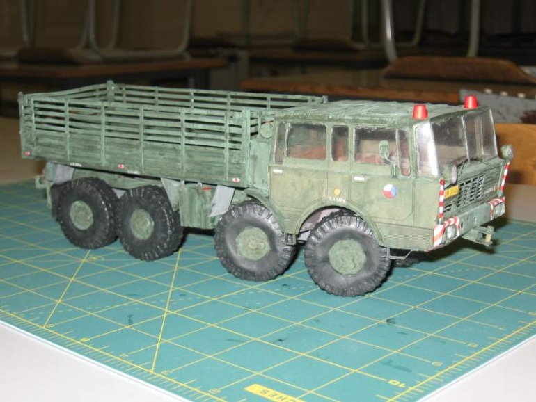 Tatra 813 8x8 Kolos (Plná velikost v novém okně) Tatra 813 8x8 Kolos
