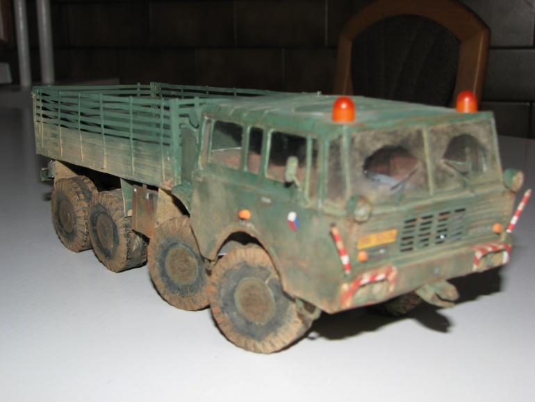 TATRA 813 kolos (Plná velikost v novém okně) TATRA 813 kolos