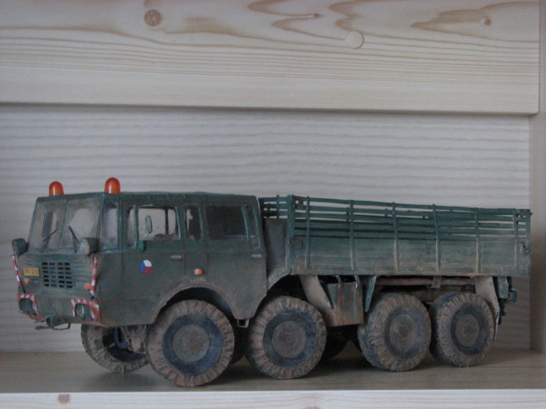 TATRA 813 kolos (Plná velikost v novém okně) TATRA 813 kolos