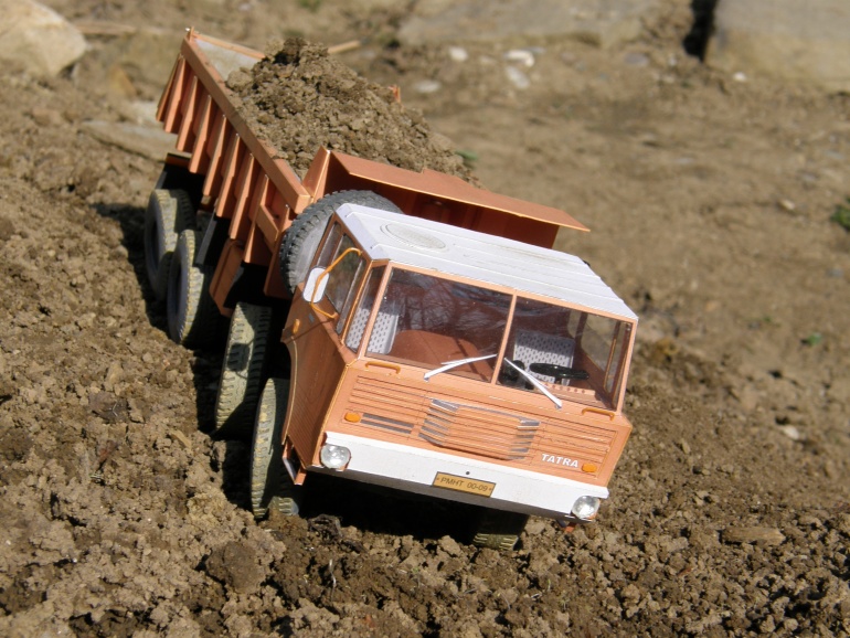 Tatra 813 S1 (Plná velikost v novém okně) Tatra 813 S1