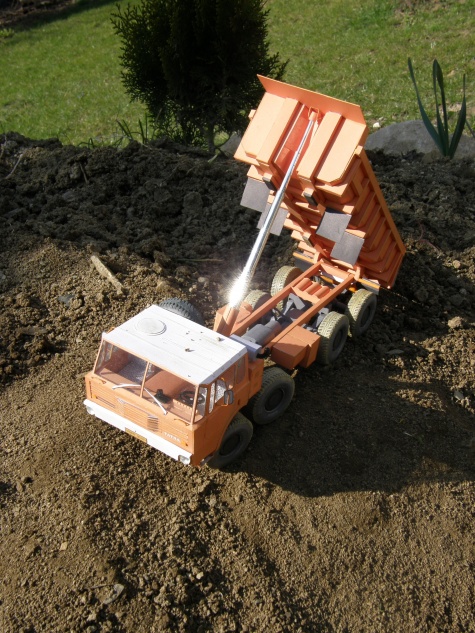 Tatra 813 S1