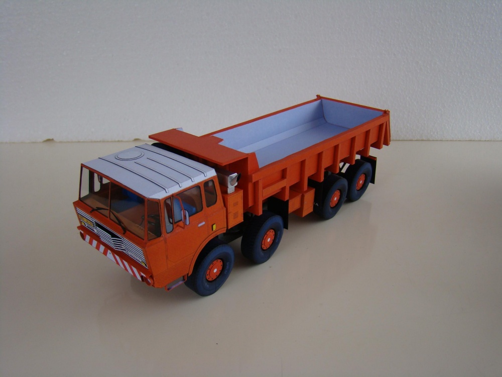 Tatra 813 S1 (Plná velikost v novém okně) Tatra 813 S1