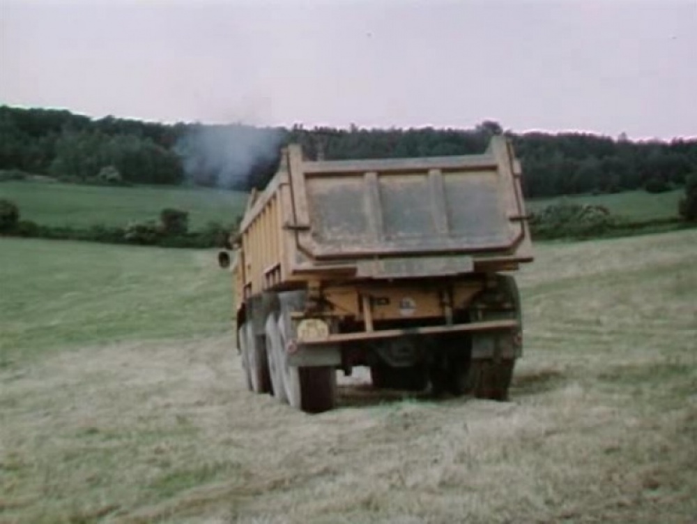 TATRA 813 8x8 S1 (Plná velikost v novém okně) TATRA 813 8x8 S1