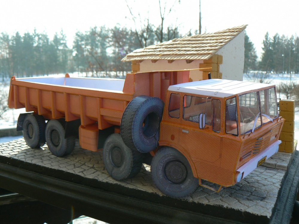 TATRA 813 8x8 S1
