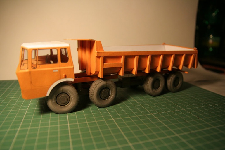 Tatra 813 S1