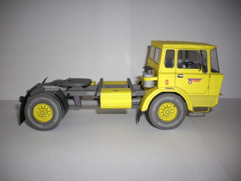 Tatra 813 TNH (Plná velikost v novém okně) Tatra 813 TNH