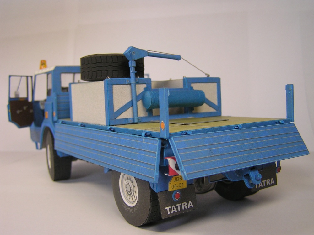 Tatra 813 TP 4x4 (Plná velikost v novém okně) Tatra 813 TP 4x4