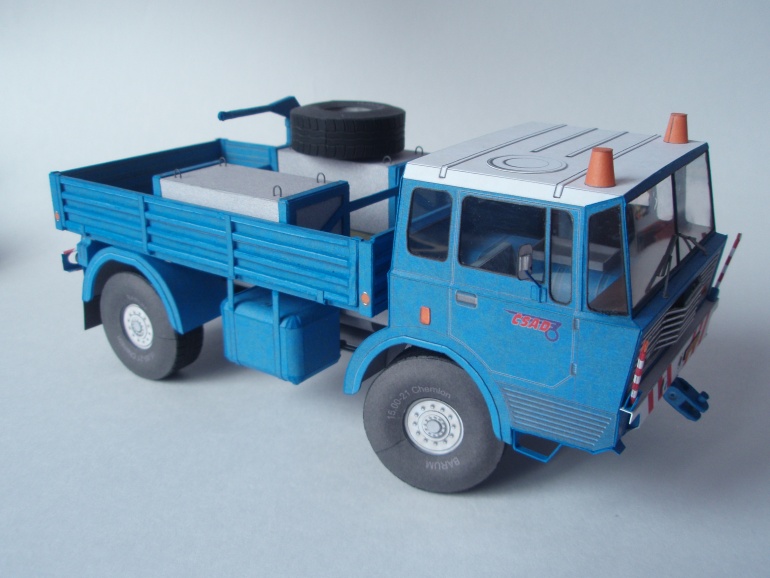 Tatra 813 TP 4x4 (Plná velikost v novém okně) Tatra 813 TP 4x4