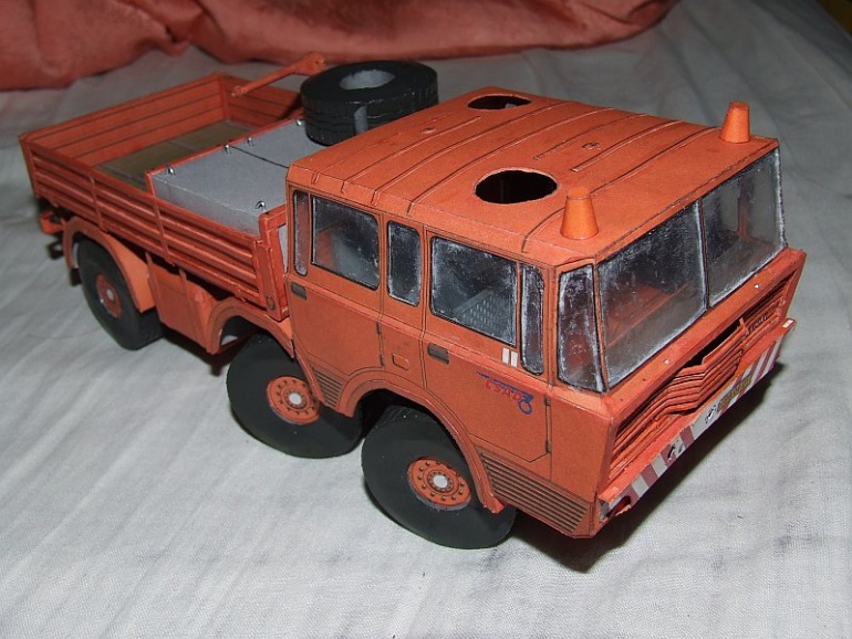 Tatra 813 TP 6x6 (Plná velikost v novém okně) Tatra 813 TP 6x6