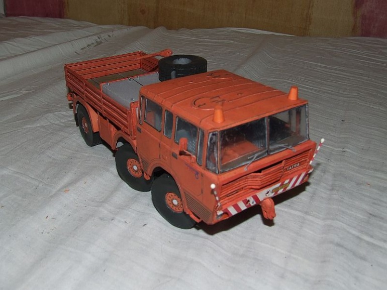 Tatra 813 TP 6x6 (Plná velikost v novém okně) Tatra 813 TP 6x6