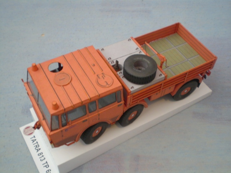Tatra 813 TP 6x6 (Pln� velikost v nov�m okn�) Tatra 813 TP 6x6