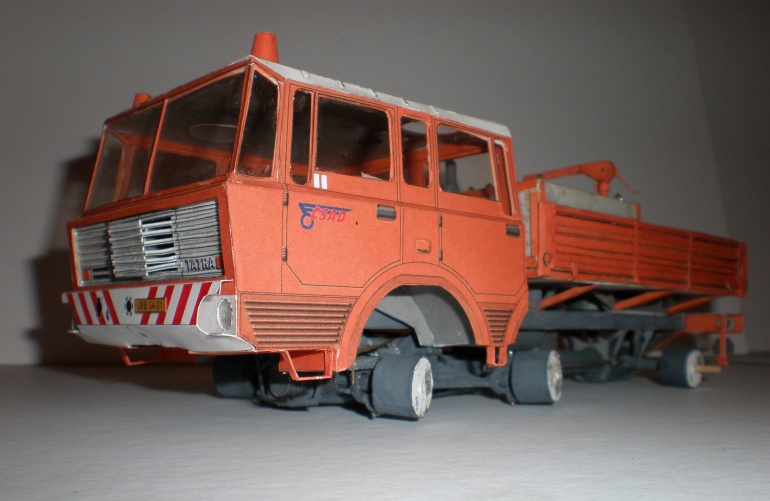 Tatra 813 TP 4x4, 6x6 (Plná velikost v novém okně) Tatra 813 TP 4x4, 6x6