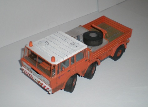 Tatra 813 TP 4x4, 6x6 Tatra 813 TP 4x4, 6x6