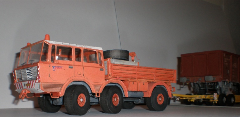 Tatra 813 TP 4x4, 6x6 (Plná velikost v novém okně) Tatra 813 TP 4x4, 6x6