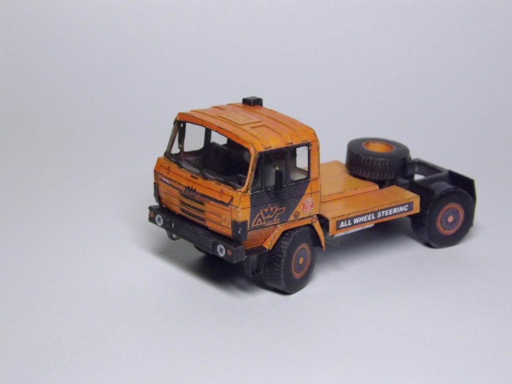 Tatra 815  NT 235 4x4.1 AWS /1:100 (Kinza)