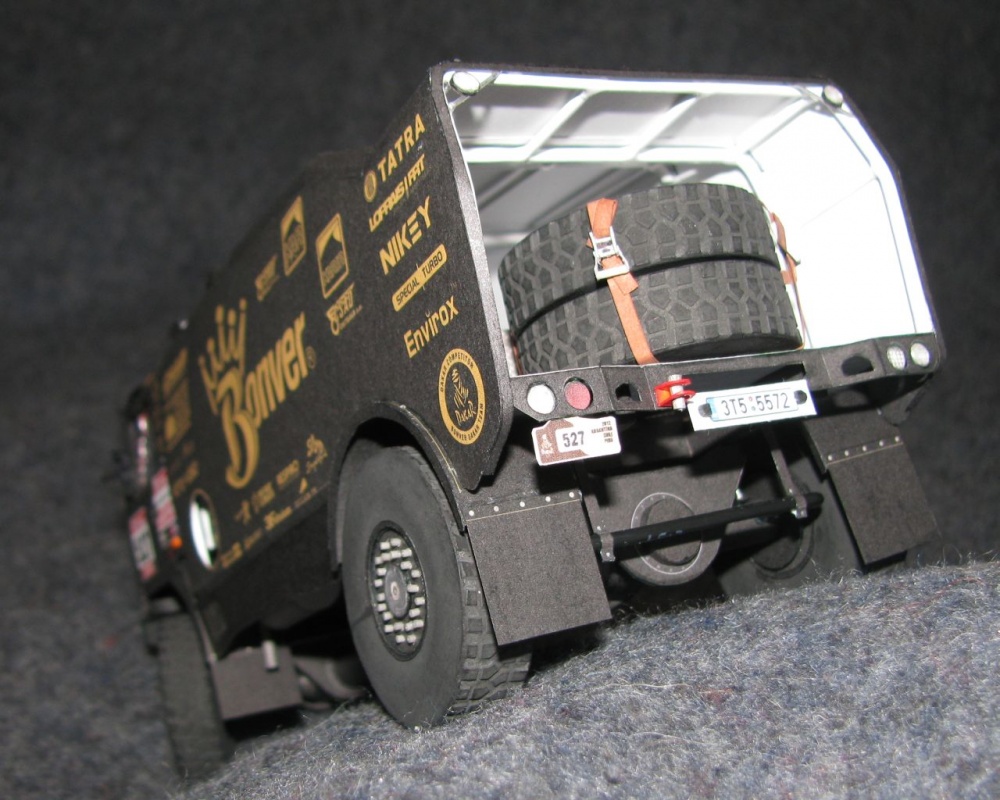 Tatra 815-2 ZO R45 12.400 4x4.1 Bonver (Plná velikost v novém okně) Tatra 815-2 ZO R45 12.400 4x4.1 Bonver