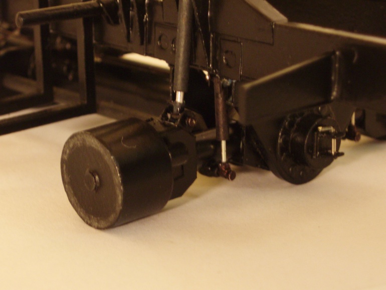 31048