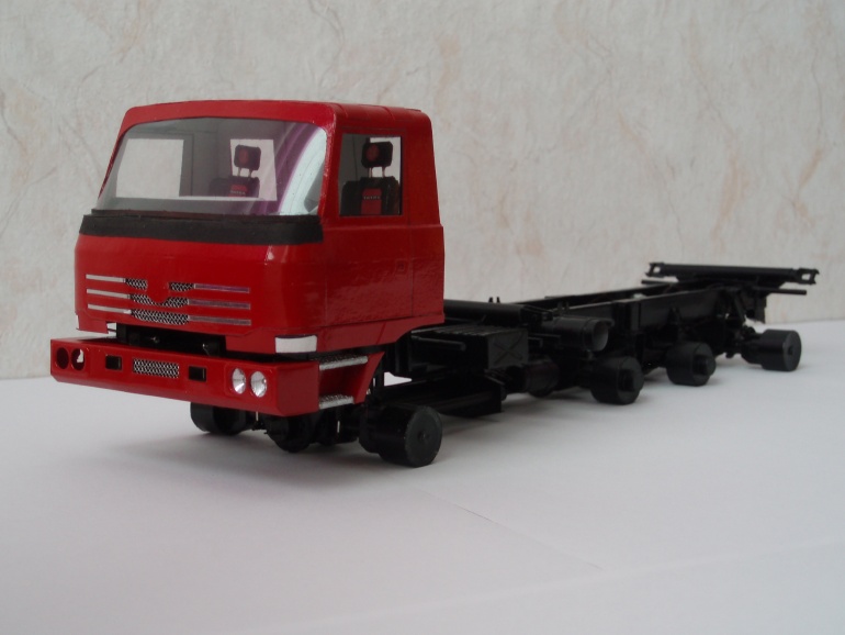 68557