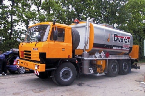 TATRA 815 ROZSTŘIKOVAČ ŽIVICE TATRA 815 ROZSTŘIKOVAČ ŽIVICE