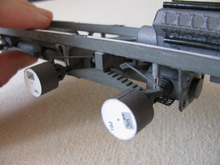 41561