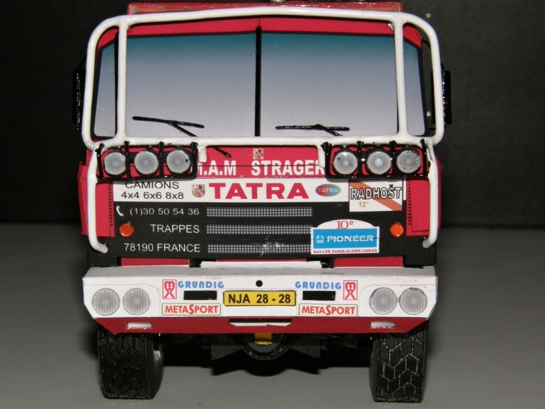 Tatra 815 VD 10 300 4x4.1 Dakar 88 / 1:32 (Plná velikost v novém okně) Tatra 815 VD 10 300 4x4.1 Dakar 88 / 1:32