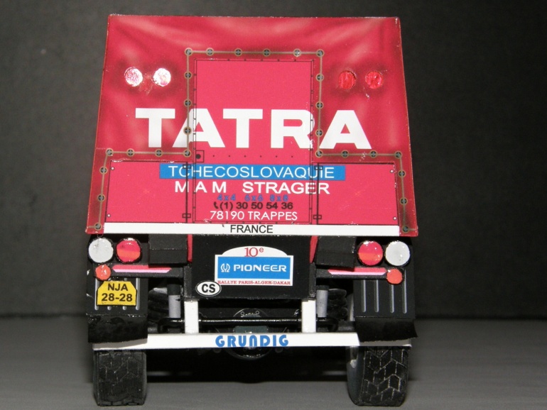 Tatra 815 VD 10 300 4x4.1 Dakar 88 / 1:32 (Plná velikost v novém okně) Tatra 815 VD 10 300 4x4.1 Dakar 88 / 1:32