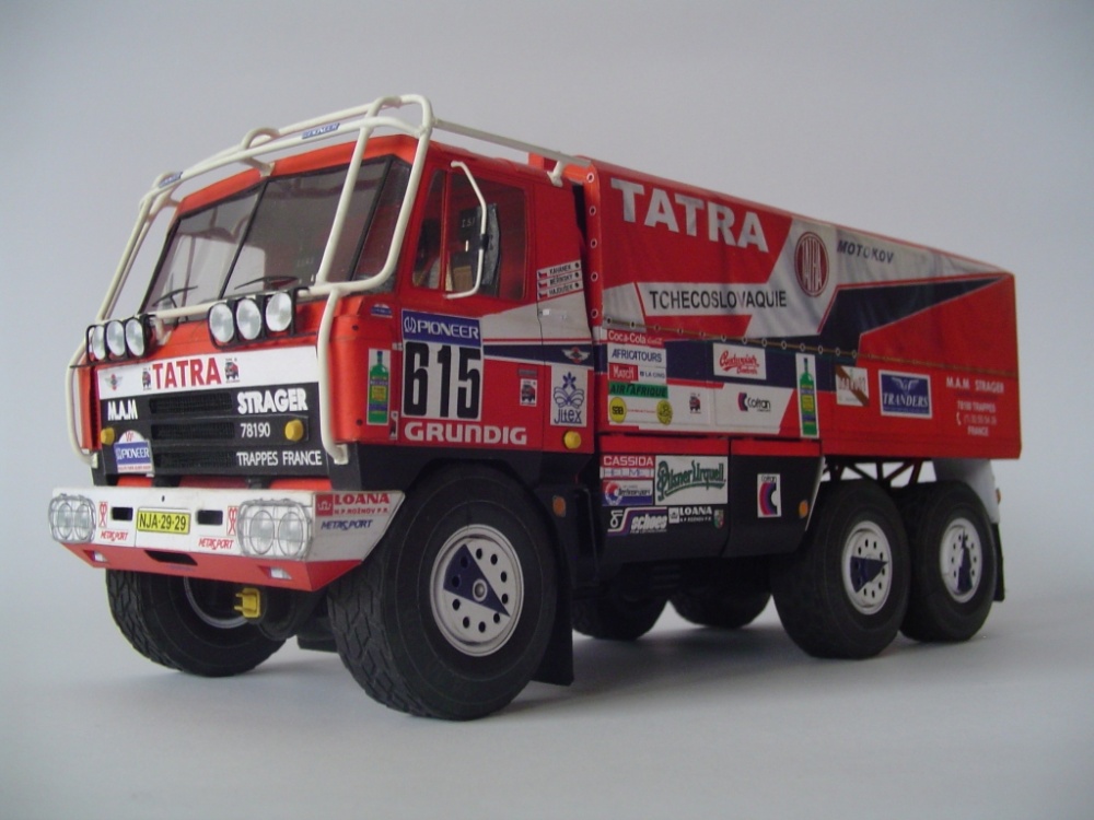 Tatra 815 VD 13 350 6x6.1 (Dakar 1988) (Plná velikost v novém okně) Tatra 815 VD 13 350 6x6.1 (Dakar 1988)