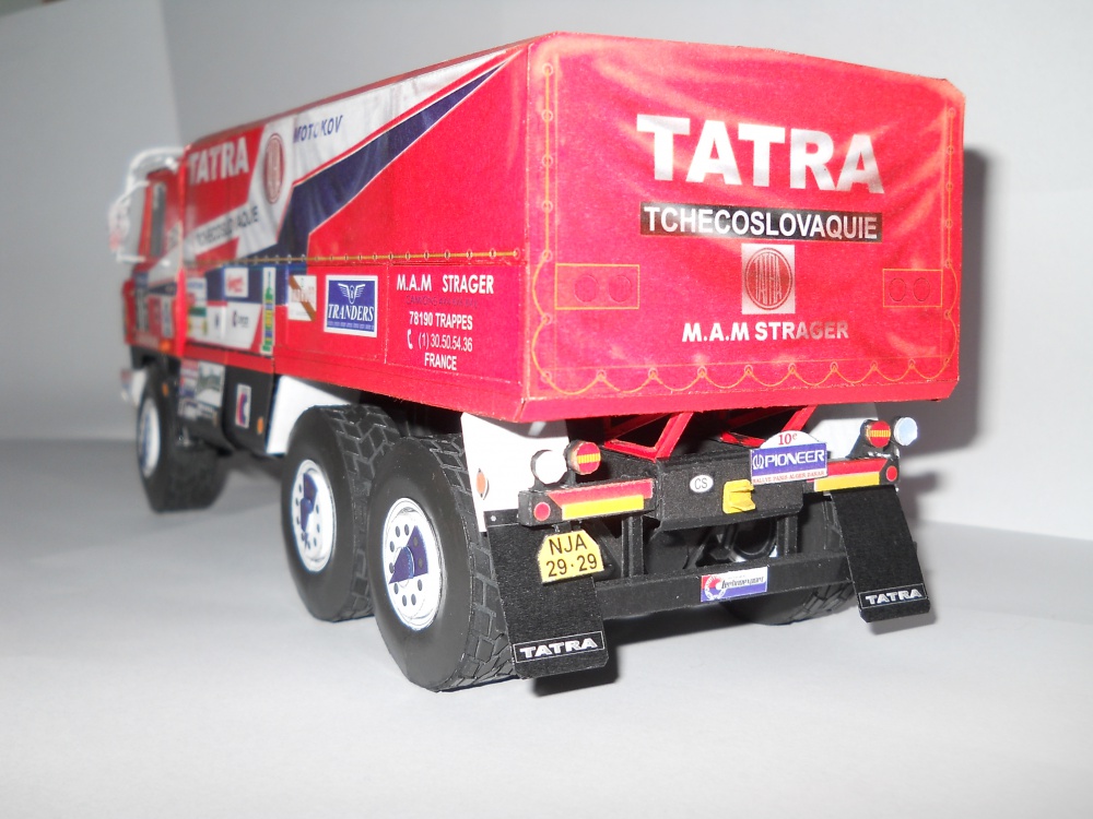 Tatra 815 6*6.1 13 350 Dakar 1988 reedice (Plná velikost v novém okně) Tatra 815 6*6.1 13 350 Dakar 1988 reedice