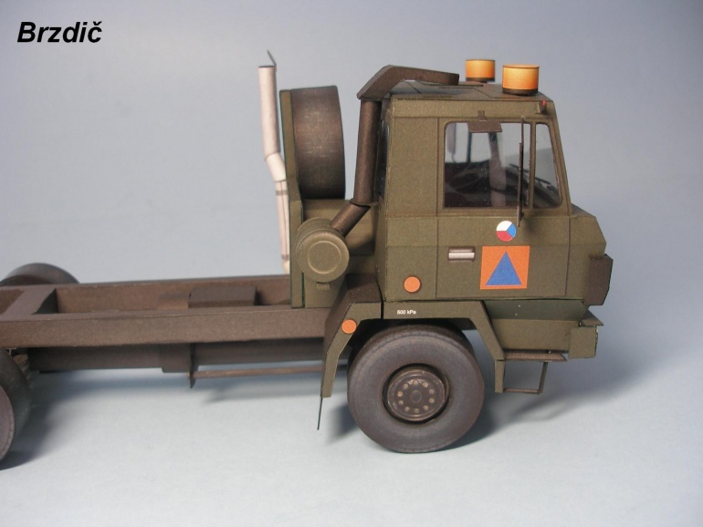 Tatra 815 6x6 AV 14 vojenská (Plná velikost v novém okně) Tatra 815 6x6 AV 14 vojenská