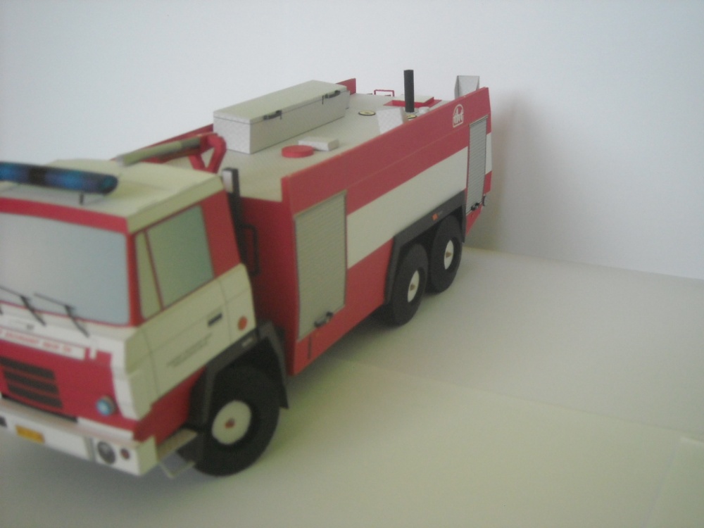 Tatra 815 6x6 CAS 32 (Plná velikost v novém okně) Tatra 815 6x6 CAS 32