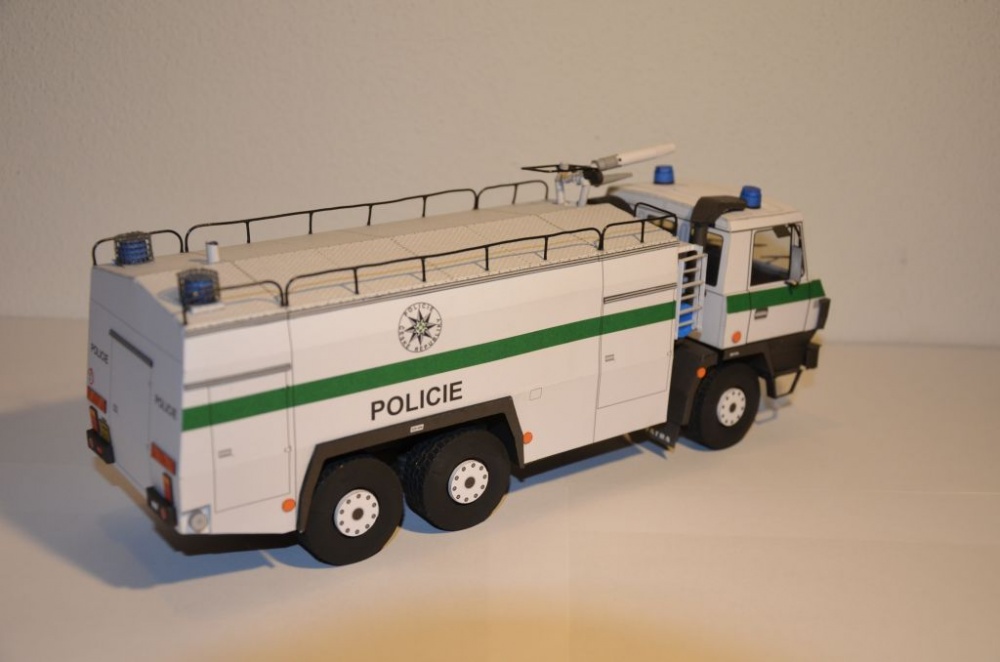226305