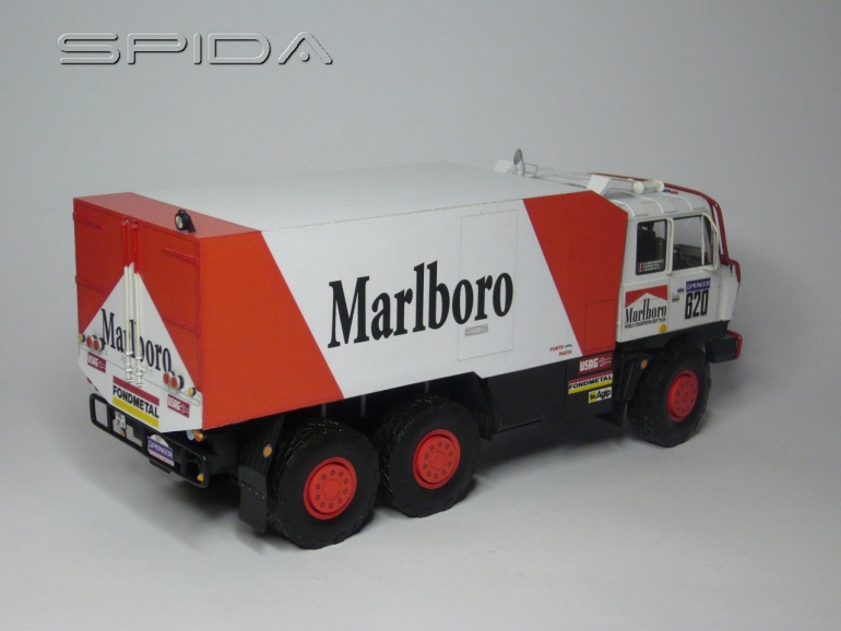 Tatra 815 6x6 Clay Regazzoni Dakar 1988 (Plná velikost v novém okně) Tatra 815 6x6 Clay Regazzoni Dakar 1988