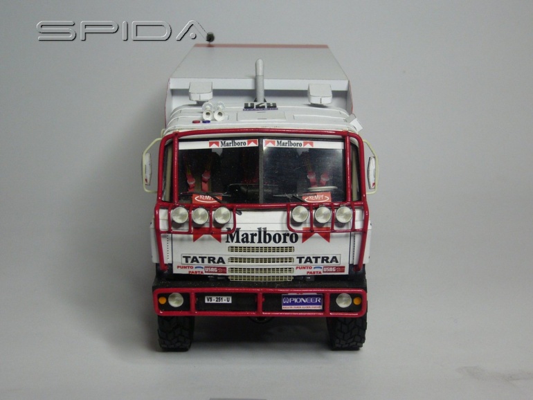 Tatra 815 6x6 Clay Regazzoni Dakar 1988 (Plná velikost v novém okně) Tatra 815 6x6 Clay Regazzoni Dakar 1988