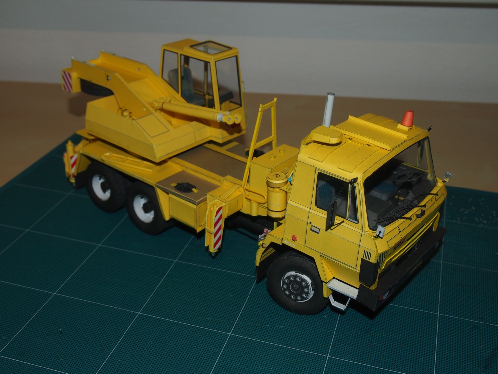 273624